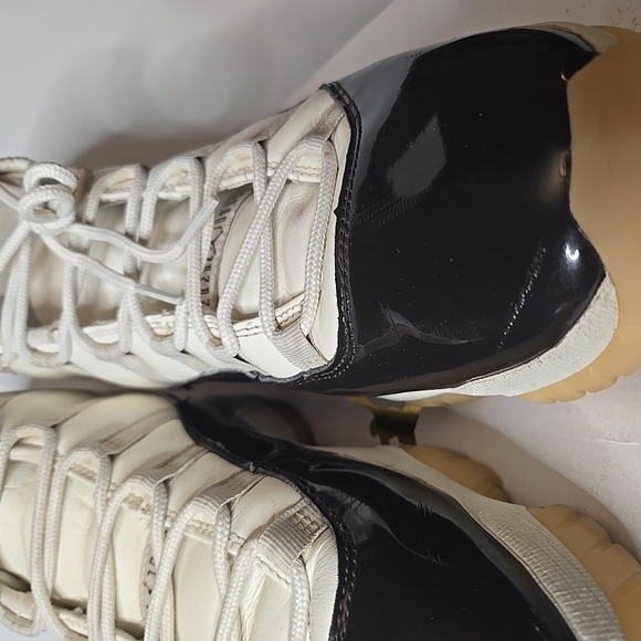 Womens 12 Air Jordan 11 Mid Neapolitan AR0715-101 - Picture 5 of 13